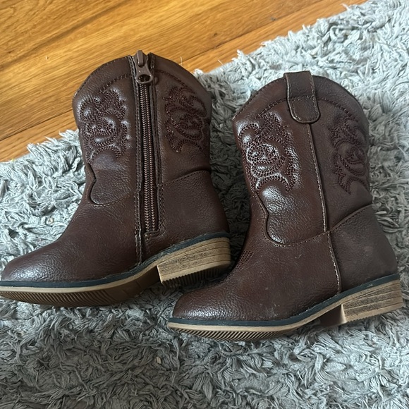 Cat & Jack Brown Western Cowboy Boots, Kids Size 6 - Picture 6 of 7